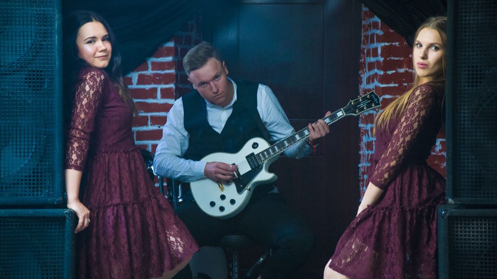 Фотосесія у студії – студійні фони та декорації