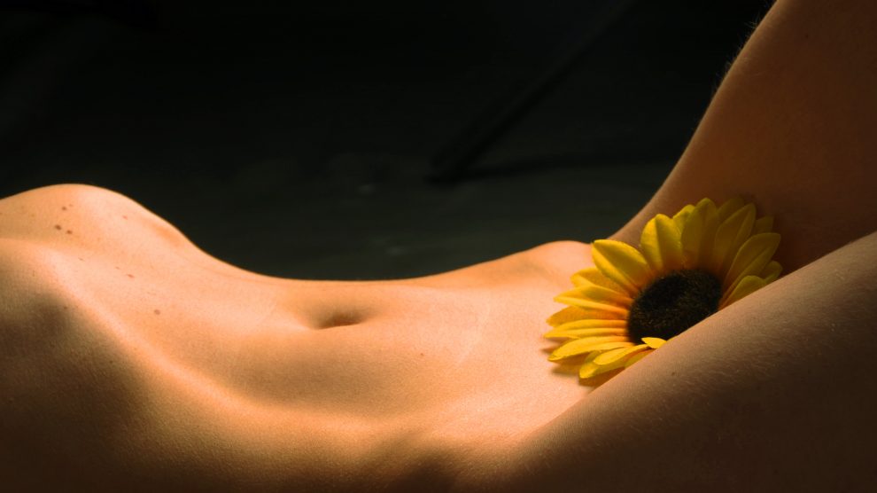 Еротична фотосесія – Зйомка в стилі Ню (18+)